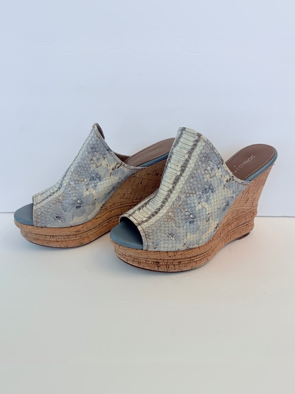 Donald Pliner Tulum blue snakeskin and floral leather cork wedge sandals, size 9
